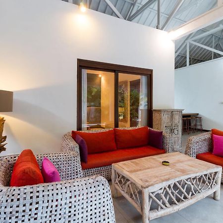 Villa Camelia Семиняк Екстериор снимка