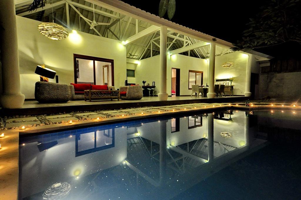 Villa Camelia Семиняк Екстериор снимка