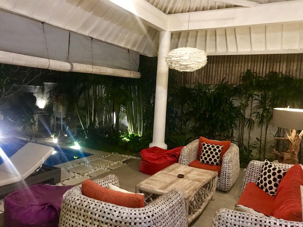 Villa Camelia Семиняк Екстериор снимка