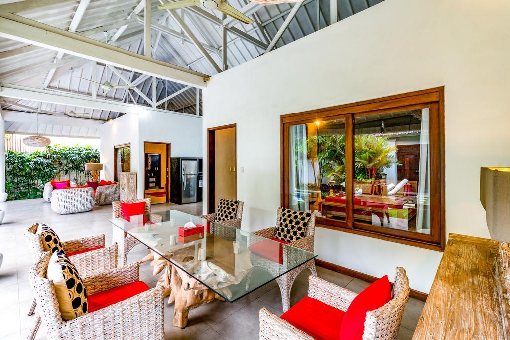 Villa Camelia Семиняк Екстериор снимка