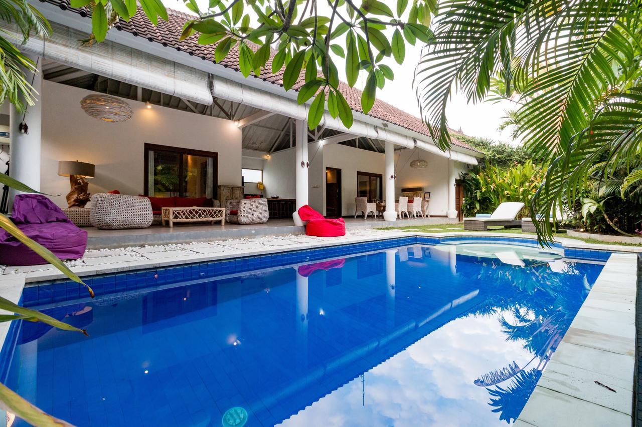 Villa Camelia Семиняк Екстериор снимка