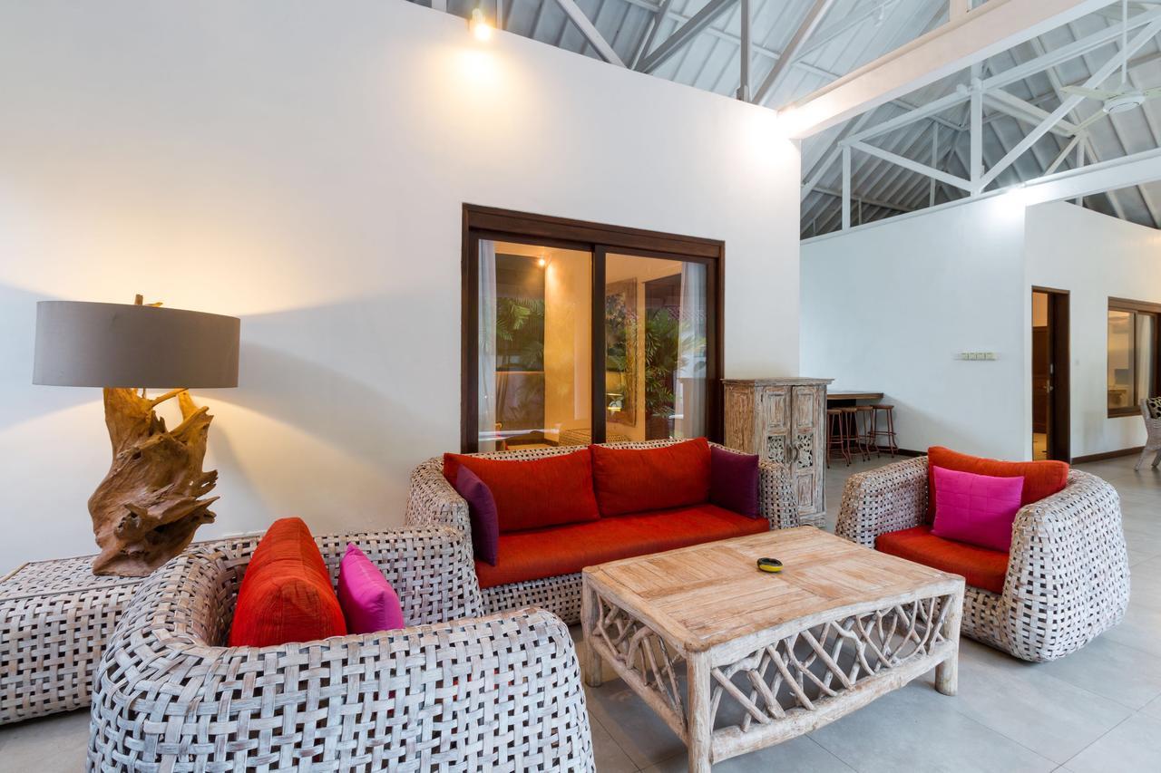Villa Camelia Семиняк Екстериор снимка