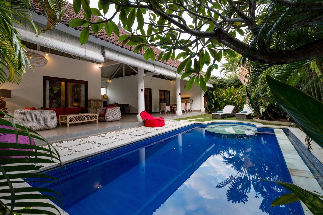 Villa Camelia Семиняк Екстериор снимка