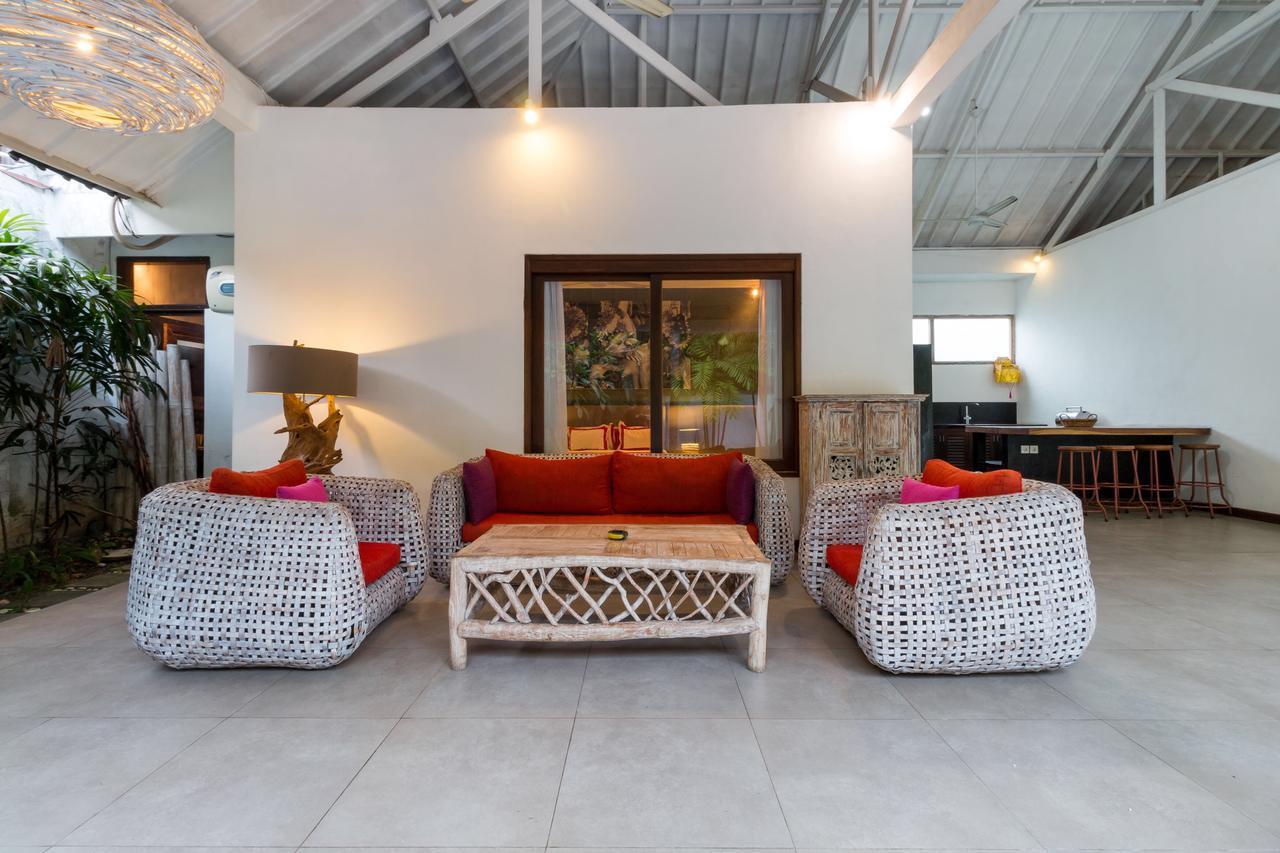 Villa Camelia Семиняк Екстериор снимка