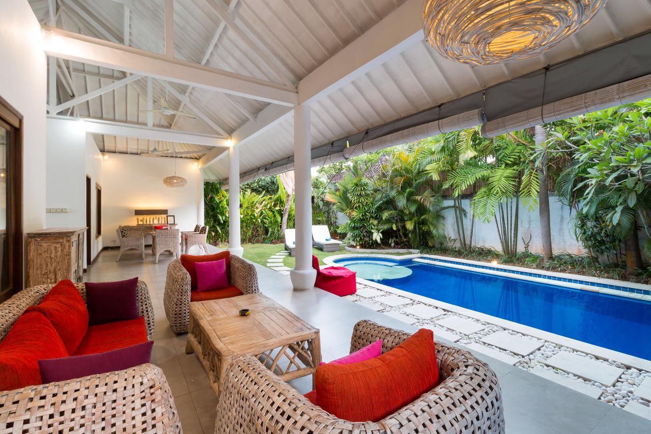 Villa Camelia Семиняк Екстериор снимка